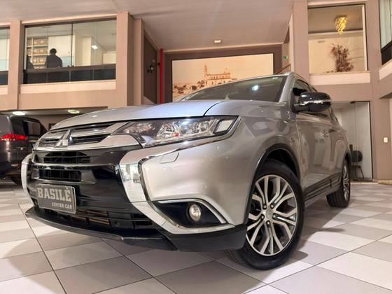MITSUBISHI OUTLANDER 2.2 4X4 16V DIESEL 4P AUTOMÁTICO