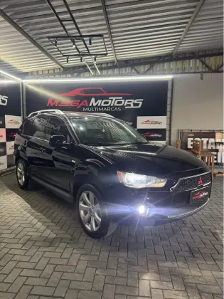 MITSUBISHI OUTLANDER 3.0 GT 4X4 V6 24V GASOLINA 4P AUTOMÁTICO MITSUBISHI OUTLANDER 3.0 GT 4X4 V6 24V GASOLINA 4P AUTOMÁTICO