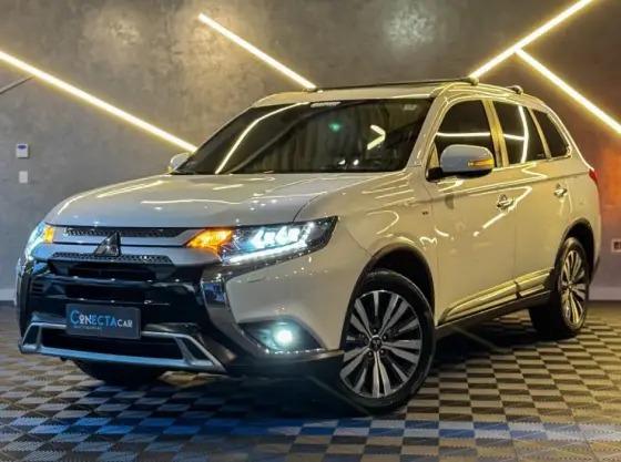 MITSUBISHI OUTLANDER 3.0 MIVEC V6 GASOLINA HPE-S AWD AUTOMÁTICO MITSUBISHI OUTLANDER 3.0 MIVEC V6 GASOLINA HPE-S AWD AUTOMÁTICO