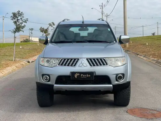 MITSUBISHI-PAJERO-2009