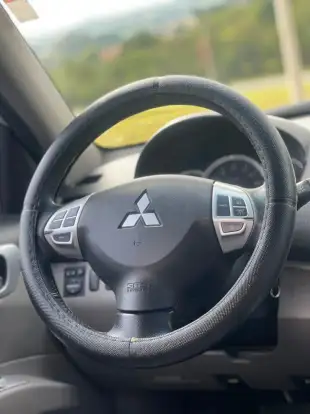 MITSUBISHI-PAJERO-2009