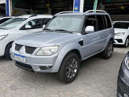 MITSUBISHI-PAJERO TR4-2.0 4X2 16V 140CV FLEX 4P MANUAL MITSUBISHI-PAJERO TR4-2013