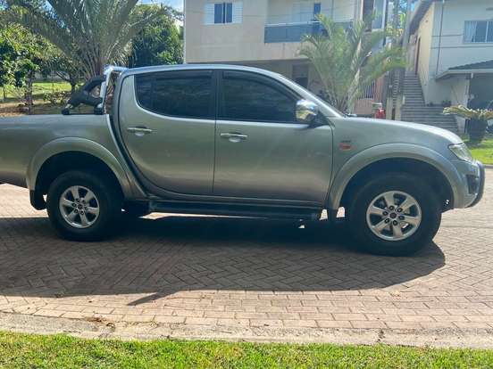 MITSUBISHI-L200 TRITON-3.2 HPE 4X4 CD 16V TURBO INTERCOOLER DIESEL 4P AUTOMÁTICO MITSUBISHI-L200 TRITON-2011