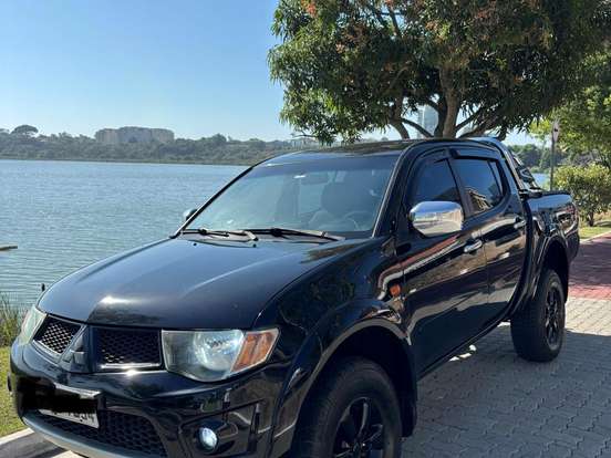 MITSUBISHI-L200-3.5 SPORT HPE 4X4 V6 24V FLEX 4P AUTOMÁTICO MITSUBISHI-L200-2011