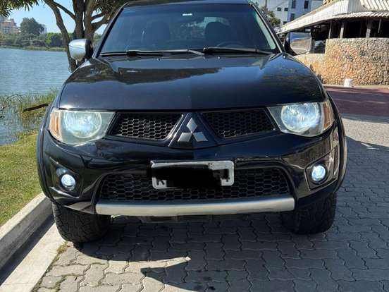 MITSUBISHI-L200-3.5 SPORT HPE 4X4 V6 24V FLEX 4P AUTOMÁTICO MITSUBISHI-L200-2011