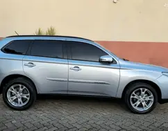 MITSUBISHI OUTLANDER 2.0 16V GASOLINA 4P AUTOMÁTICO MITSUBISHI OUTLANDER 2.0 16V GASOLINA 4P AUTOMÁTICO