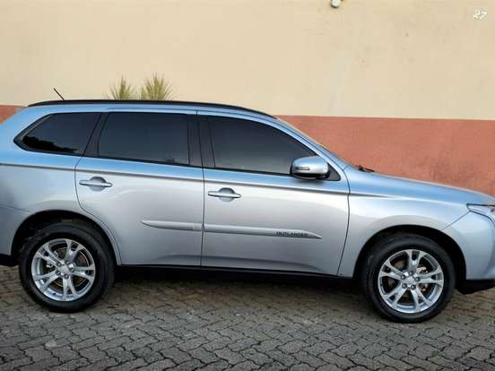 MITSUBISHI-OUTLANDER-2.0 16V GASOLINA 4P AUTOMÁTICO MITSUBISHI-OUTLANDER-2014