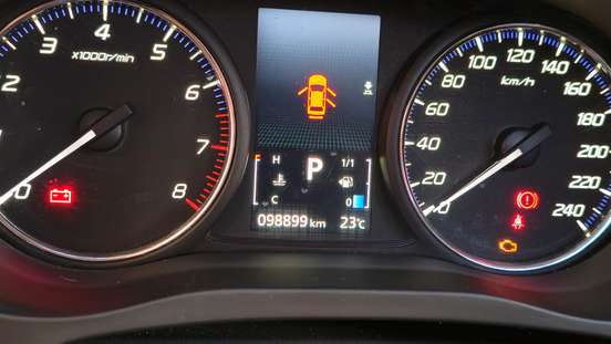 MITSUBISHI-OUTLANDER-2.0 16V GASOLINA 4P AUTOMÁTICO MITSUBISHI-OUTLANDER-2014