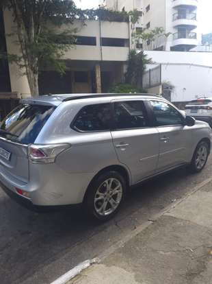 MITSUBISHI-OUTLANDER-2.0 16V GASOLINA 4P AUTOMÁTICO MITSUBISHI-OUTLANDER-2014