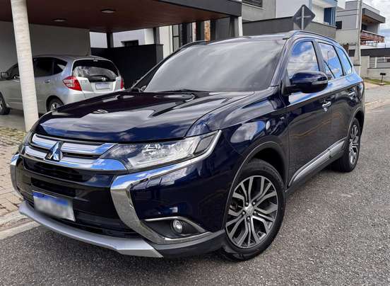 MITSUBISHI-OUTLANDER-2015