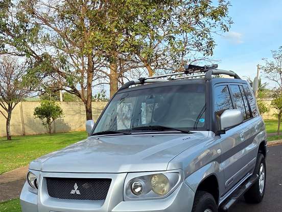 MITSUBISHI-PAJERO TR4-2.0 4X4 16V 140CV FLEX 4P AUTOMÁTICO MITSUBISHI-PAJERO TR4-2008