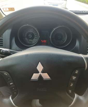 MITSUBISHI-PAJERO FULL-3.2 HPE 4X4 16V TURBO INTERCOOLER DIESEL 4P AUTOMÁTICO MITSUBISHI-PAJERO FULL-2013