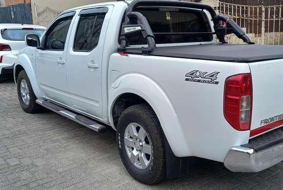 NISSAN-FRONTIER-2.5 S 4X4 CD TURBO ELETRONIC DIESEL 4P MANUAL NISSAN-FRONTIER-2014
