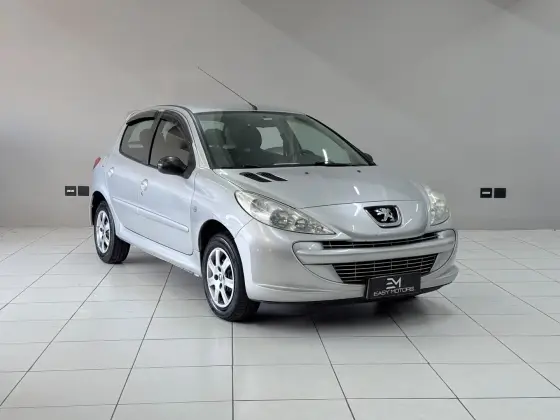 PEUGEOT 207 1.4 XR 8V FLEX 4P MANUAL PEUGEOT 207 1.4 XR 8V FLEX 4P MANUAL