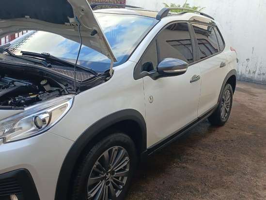 PEUGEOT-2008-2021