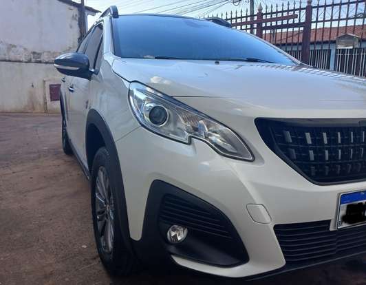 PEUGEOT-2008-2021