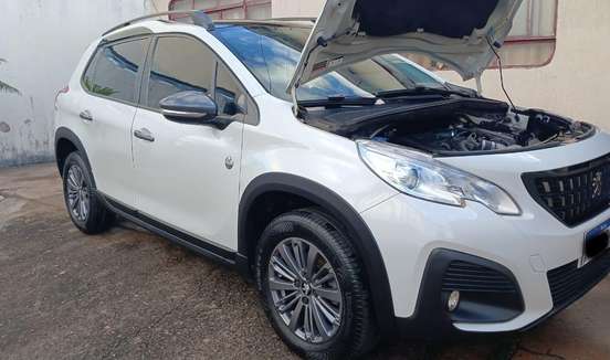 PEUGEOT-2008-2021