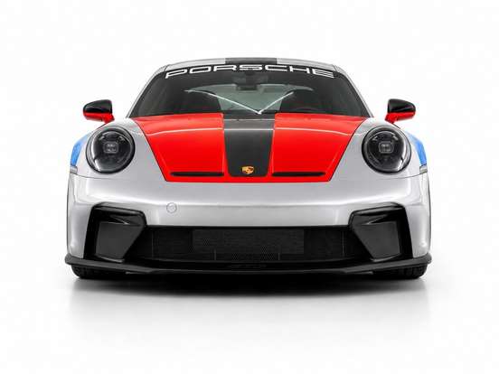 PORSCHE-911-2025