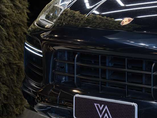 PORSCHE-CAYENNE-2019