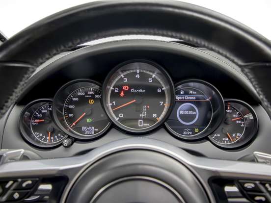 PORSCHE-CAYENNE-2014
