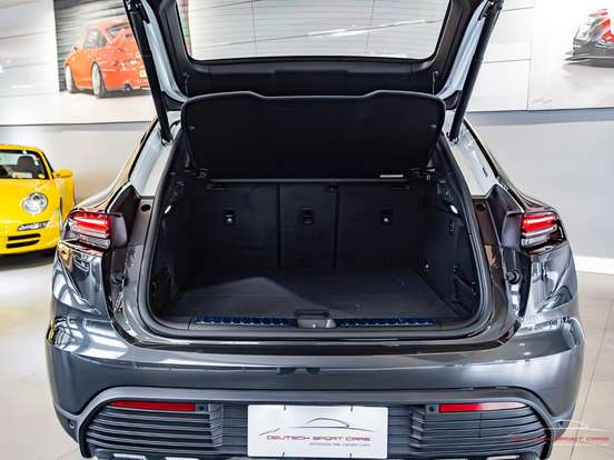 PORSCHE-MACAN-2024
