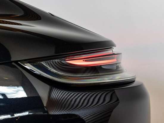 PORSCHE-PANAMERA-2022