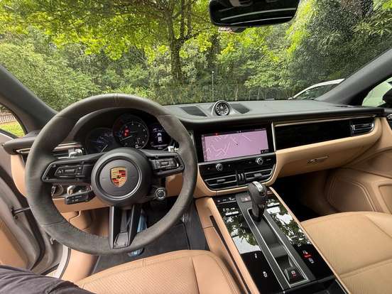 PORSCHE-MACAN-2024