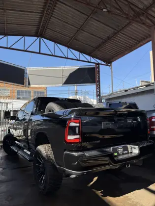 RAM 2500 6.7 I6 TURBO DIESEL LARAMIE NIGHT EDITION CD 4X4 AUTOMÁTICO RAM 2500 6.7 I6 TURBO DIESEL LARAMIE NIGHT EDITION CD 4X4 AUTOMÁTICO