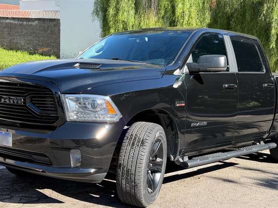 RAM-CLASSIC-5.7 V8 GASOLINA LARAMIE NIGHT EDITION CD 4X4 AUTOMÁTICO RAM-CLASSIC-2022