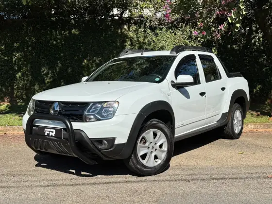 RENAULT DUSTER OROCH 1.6 16V SCE FLEX EXPRESSION MANUAL RENAULT DUSTER OROCH 1.6 16V SCE FLEX EXPRESSION MANUAL