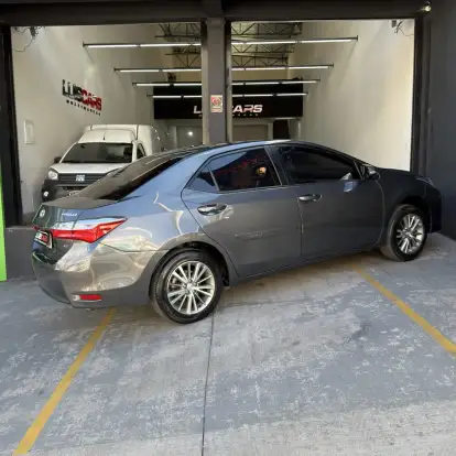 TOYOTA-COROLLA-2018