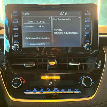 TOYOTA-COROLLA-2023