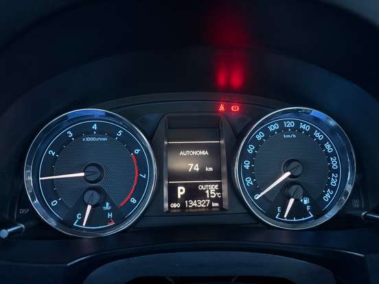 TOYOTA-COROLLA-2015