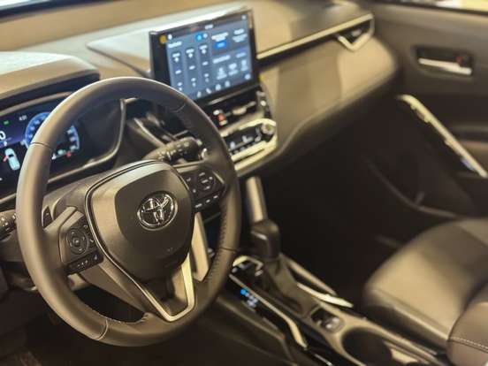 TOYOTA-COROLLA CROSS-2026