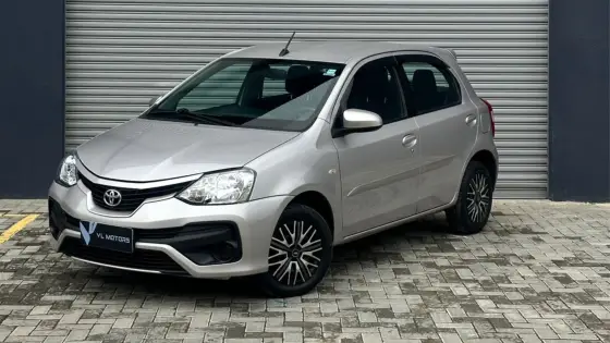 TOYOTA ETIOS 1.5 XS 16V FLEX 4P AUTOMÁTICO TOYOTA ETIOS 1.5 XS 16V FLEX 4P AUTOMÁTICO
