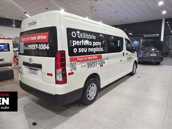 TOYOTA-HIACE-2.8 D-4D TURBO DIESEL MINIBUS 15+1 DX AUTOMÁTICO TOYOTA-HIACE-2026