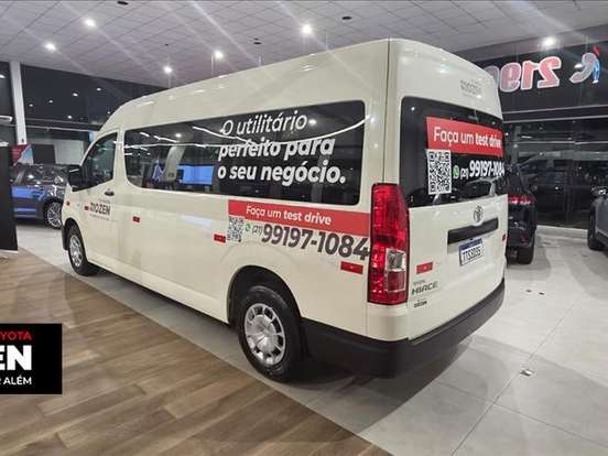 TOYOTA-HIACE-2.8 D-4D TURBO DIESEL MINIBUS 15+1 DX AUTOMÁTICO TOYOTA-HIACE-2026