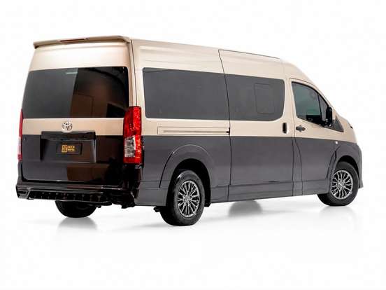TOYOTA-HIACE-2025
