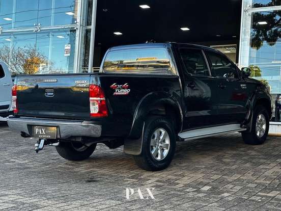 TOYOTA-HILUX-2014