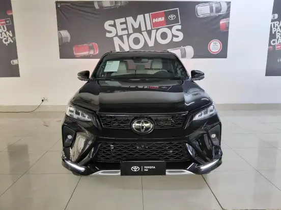 TOYOTA-HILUX SW4-2.8 D-4D TURBO DIESEL DIAMOND 7L 4X4 AUTOMÁTICO TOYOTA-HILUX SW4-2023