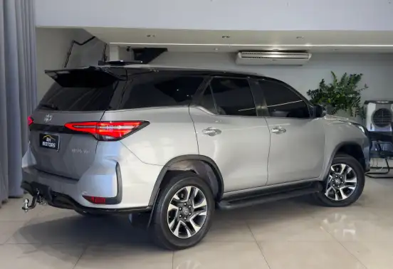 TOYOTA-HILUX SW4-2022