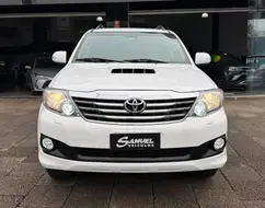 TOYOTA HILUX SW4 3.0 SRV 4X4 16V TURBO INTERCOOLER DIESEL 4P AUTOMÁTICO TOYOTA HILUX SW4 3.0 SRV 4X4 16V TURBO INTERCOOLER DIESEL 4P AUTOMÁTICO