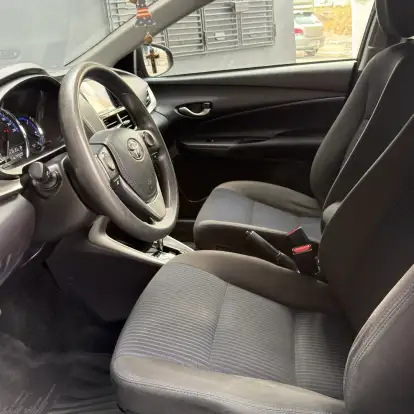 TOYOTA-YARIS-2018