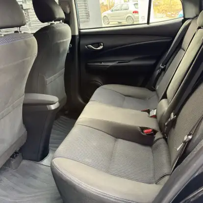 TOYOTA-YARIS-2018