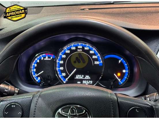 TOYOTA-YARIS-2019