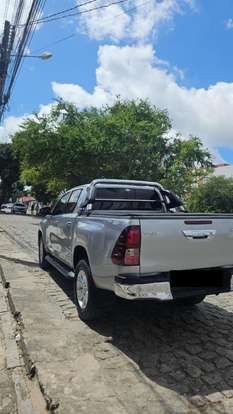 TOYOTA-HILUX-2017
