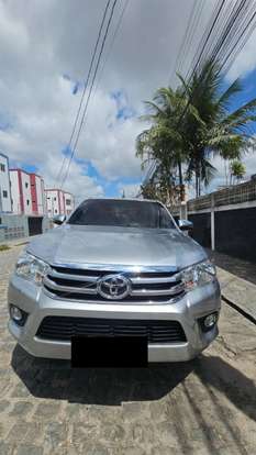TOYOTA-HILUX-2017