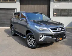TOYOTA HILUX SW4 2.8 SRX 4X4 16V TURBO INTERCOOLER DIESEL 4P AUTOMÁTICO TOYOTA HILUX SW4 2.8 SRX 4X4 16V TURBO INTERCOOLER DIESEL 4P AUTOMÁTICO