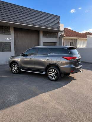 TOYOTA-HILUX SW4-2016