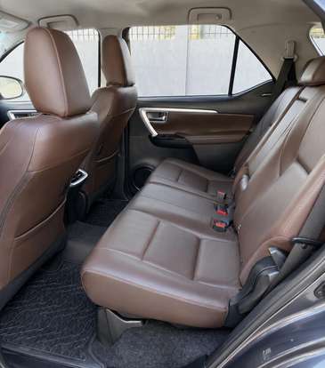TOYOTA-HILUX SW4-2016